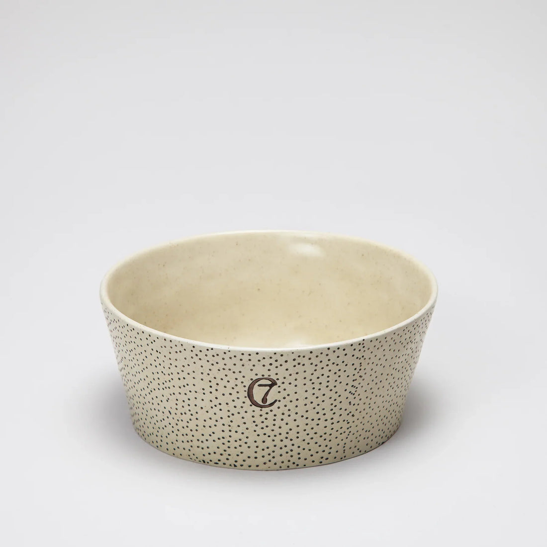 Cloud7 ceramic dog bowl, a smooth glazed bowl that is easy to keep properly clean