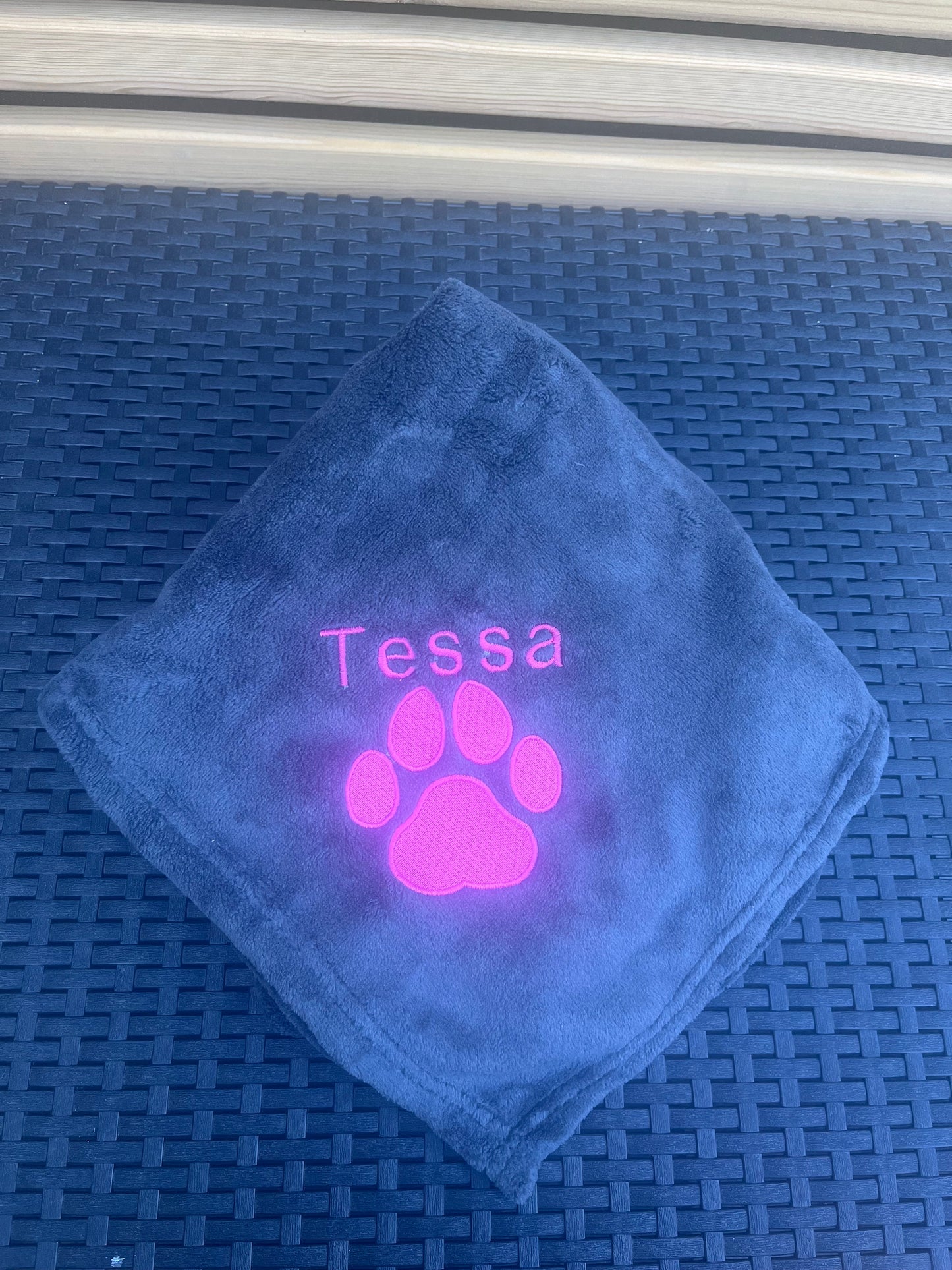 Small Personalised Pet Blankets - Embroidered