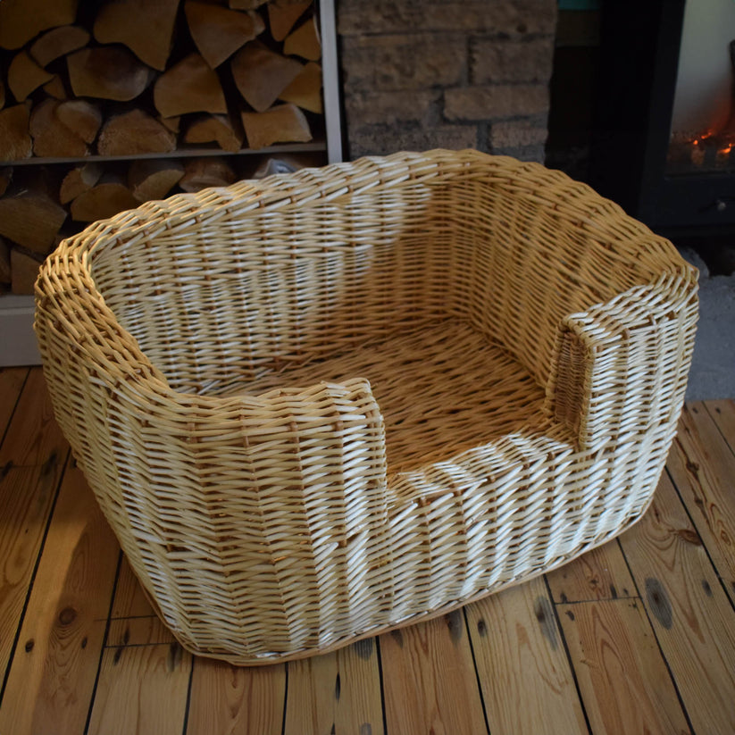 Winston - Wicker Dog Bed