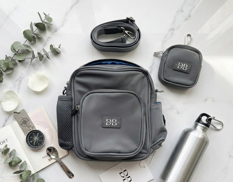 Dobbybags The PEBBLE crossbody dog walking bag in grey, Duke & Milo
