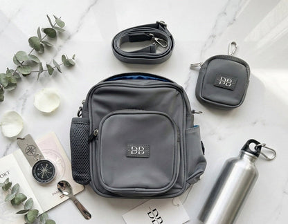 Dobbybags The PEBBLE crossbody dog walking bag in grey, Duke & Milo